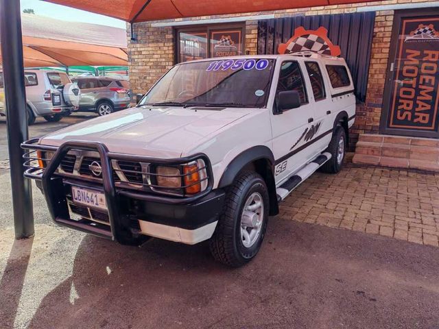 1998 Nissan Hardbody 2.4 4x2 SE Double-Cab