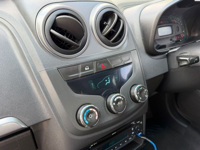 2014 Chevrolet Utility 1.8 Sport, photo 5