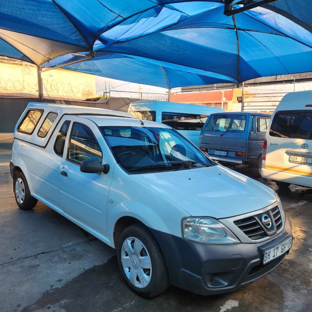 2011 Nissan NP200 1.6 A/C Safety Pack