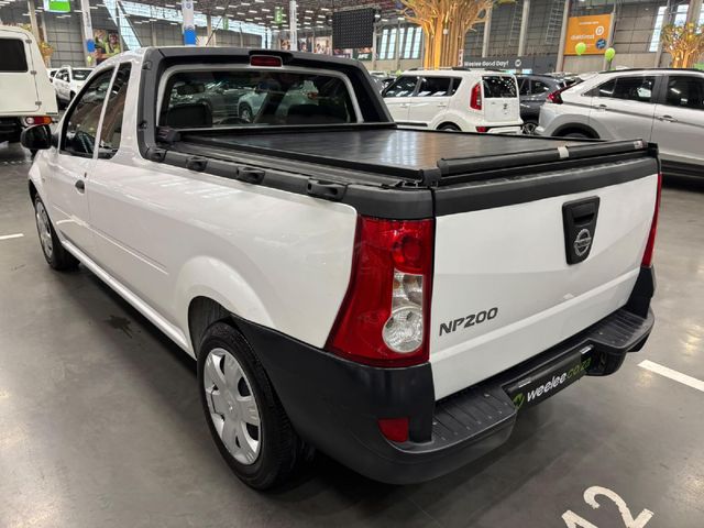 2022 Nissan NP200 1.6 A/C Safety Pack, photo 5