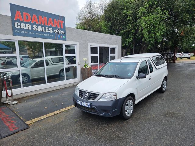 2022 Nissan NP200 1.6 A/C Safety Pack