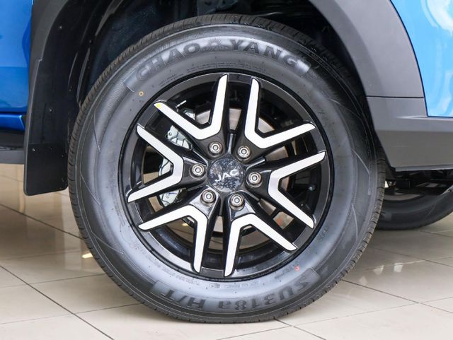 2026 JAC T8 2.0 CTI Super Lux Double-Cab, photo 3
