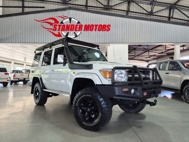 2015 Toyota Land Cruiser 76 4.5L V8 LX