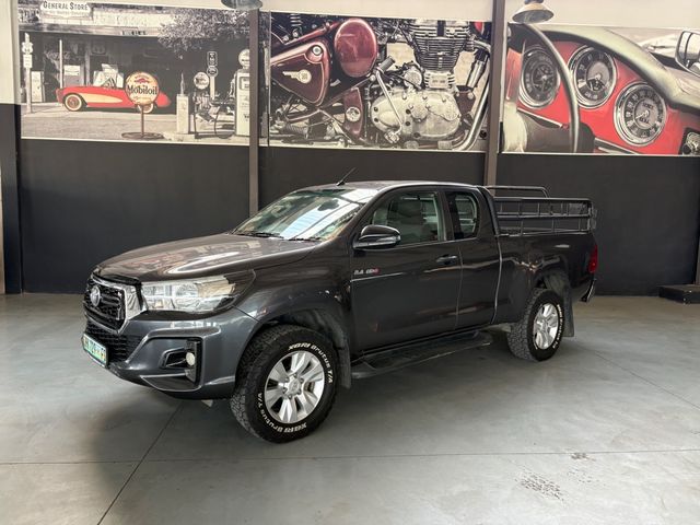 2019 Toyota Hilux 2.4 GD-6 Raised Body SRX Extended Cab