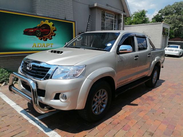 2015 Toyota Hilux 3.0 D-4D Legend 45 Raised Body Double-Cab