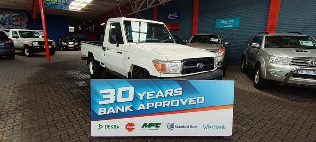 2012 Toyota Land Cruiser 79 4.2 D Single-Cab