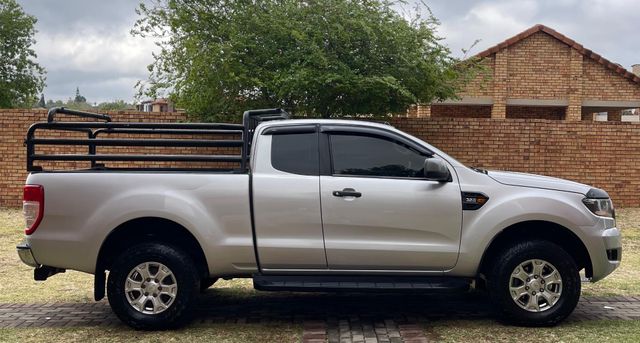 2016 Ford Ranger 3.2 TDCi XLS 4x4 SuperCab, photo 3