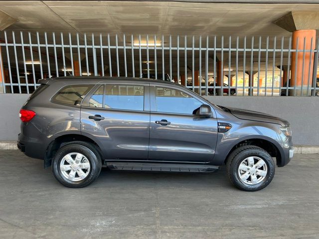 2019 Ford Everest 2.2 TDCi XLS Auto, photo 4