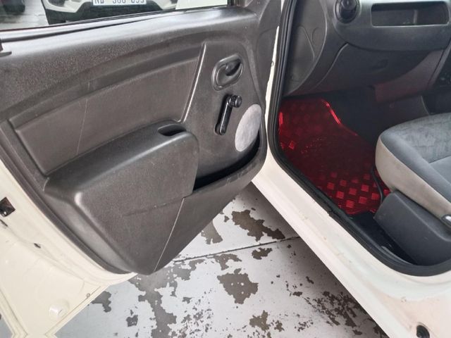 2013 Nissan NP200 1.6