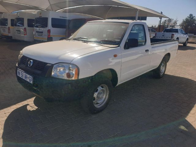 2018 Nissan NP300 2.0i LWB Single-Cab