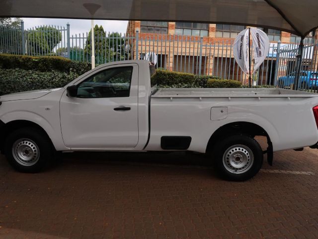 2022 Nissan Navara 2.5 DDTi SE 4X4 Single-Cab, photo 4