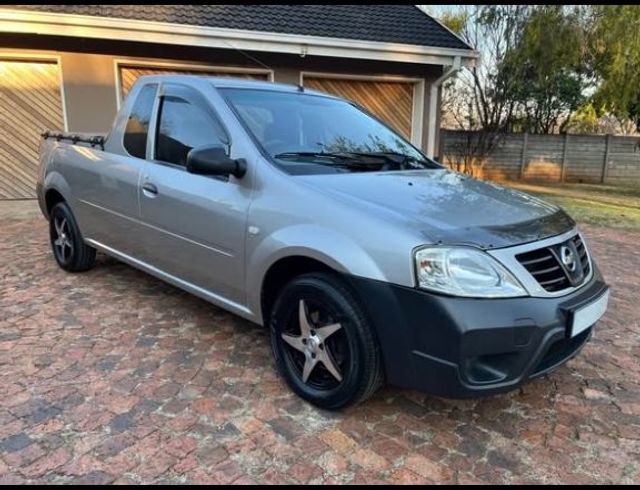 2009 Nissan NP200 1.6