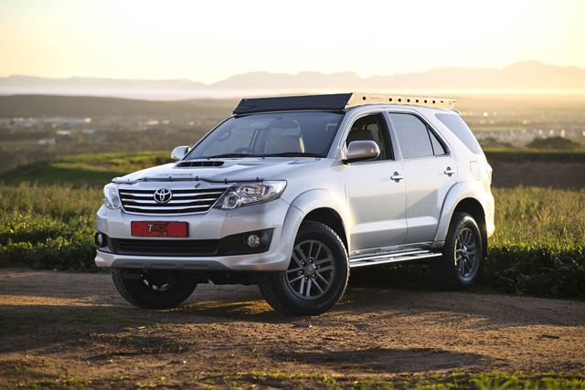 2012 Toyota Fortuner 3.0 D-4D Heritage 4x4 Auto, photo 3