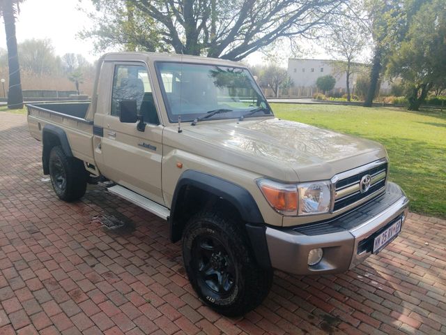 2019 Toyota Land Cruiser 79 4.2 D Single-Cab