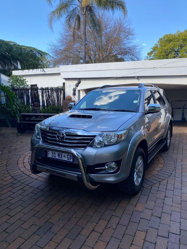 2015 Toyota Fortuner 2.5 D-4D Raised Body