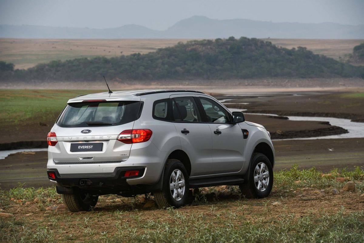 Ford Everest Expanded Range (2016) Specs & Pricing - Cars.co.za