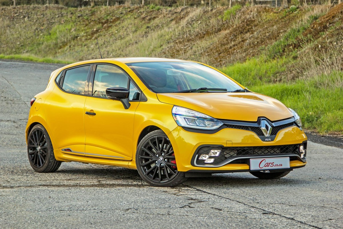 Renault Clio RS 220 EDC Trophy (2017) Quick Review Cars