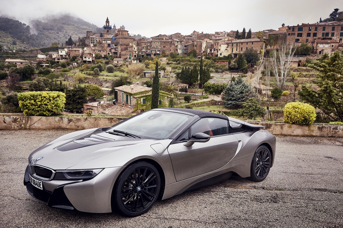 Bmw i8 0 100