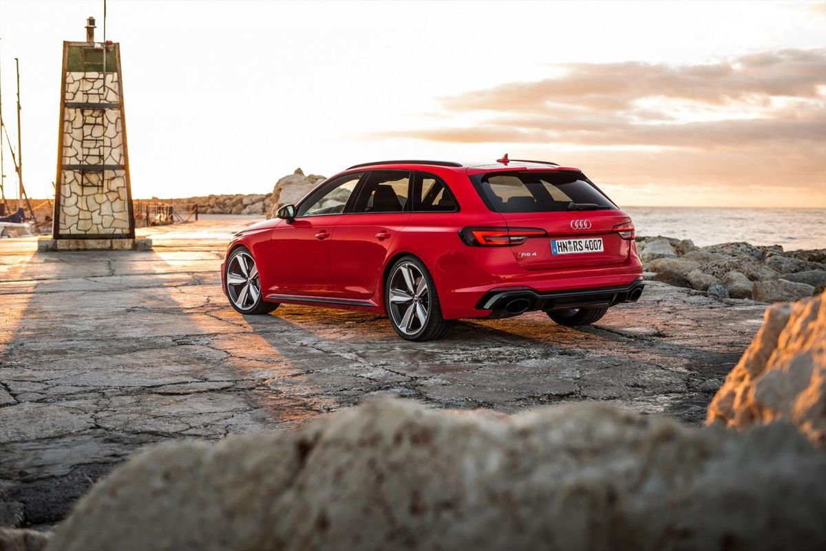 New Audi RS4 Avant in SA - Specs & Price - Cars.co.za