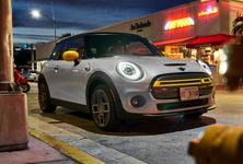 Mini Cooper SE 2020 1024 01