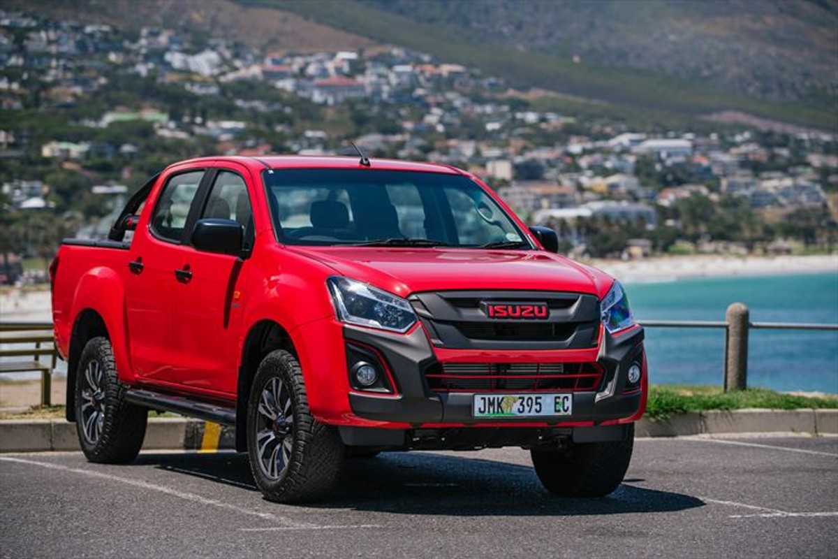 Isuzu Adds Automatics To D-Max Range - Cars.co.za