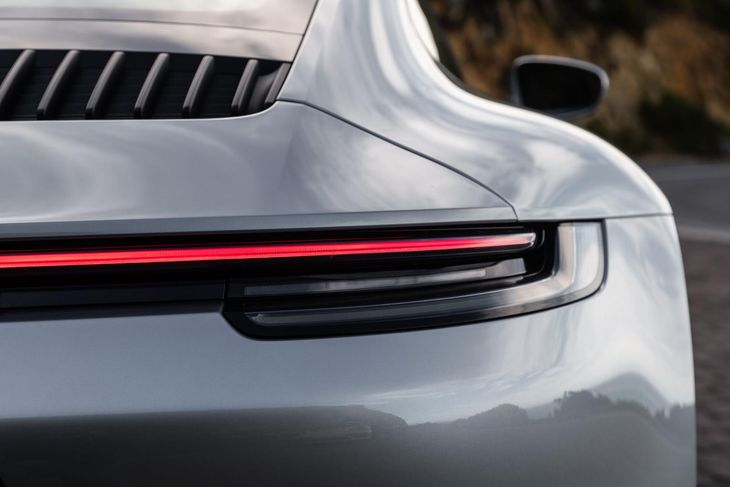 Porsche 911 GTS rear lights