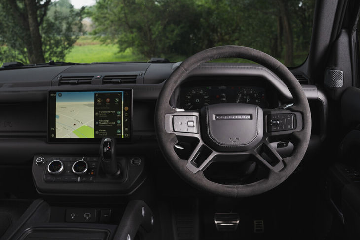 Land Rover Defender V8