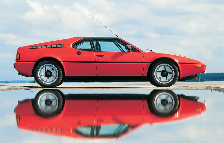 BMW M1 side