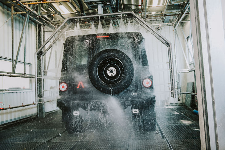 Ineos-Grenadier-wash