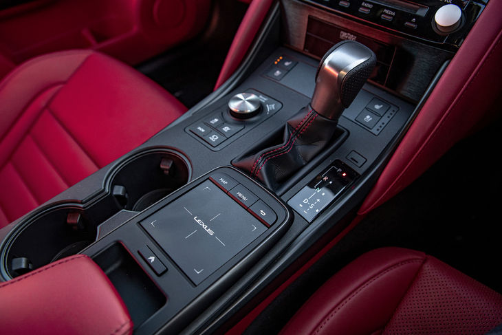 Lexus IS300h F SPort