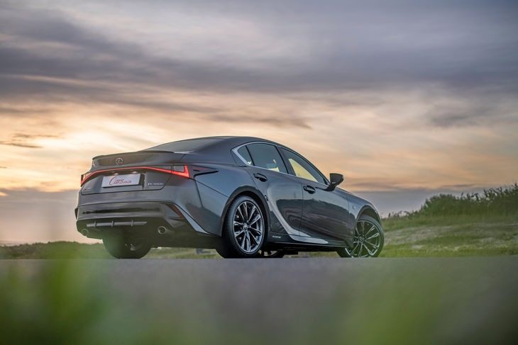 Lexus Is300h F  Sport