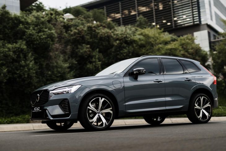 Volvo XC60 Recharge exterior  