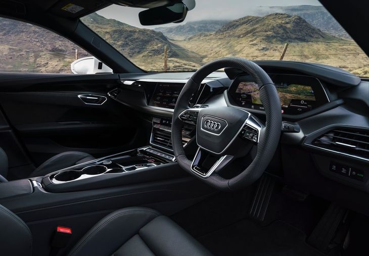 Audi e-tron GT interior