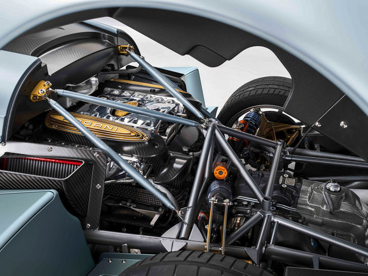 Pagani Huayra Codalunga engine