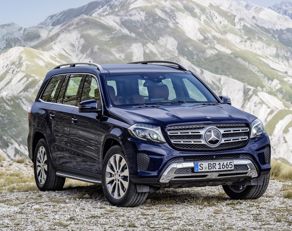 2025 Mercedes-Benz Gls-Class Images - Arlyn Caitrin