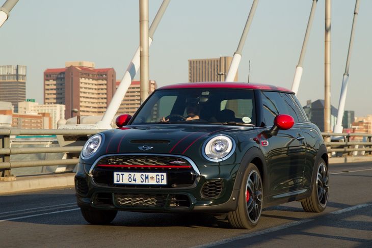 Mini John Cooper Works 2015 First Drive Carscoza