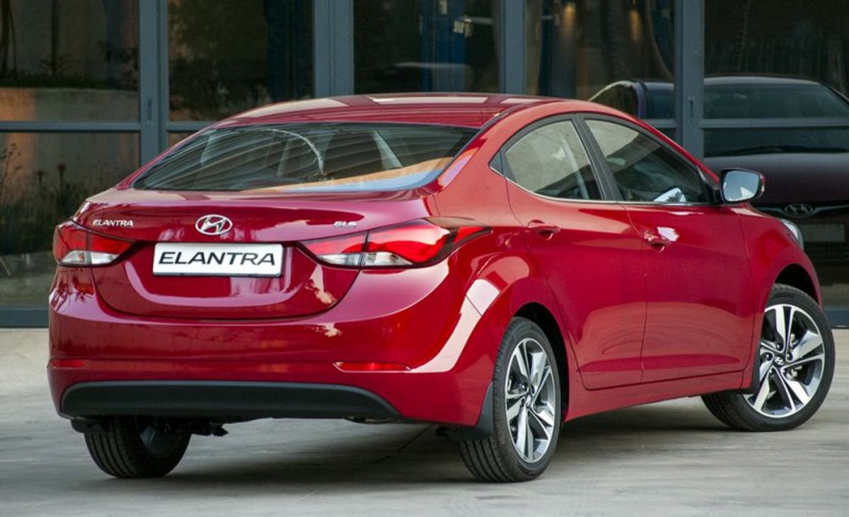 Hyundai elantra 2014 года