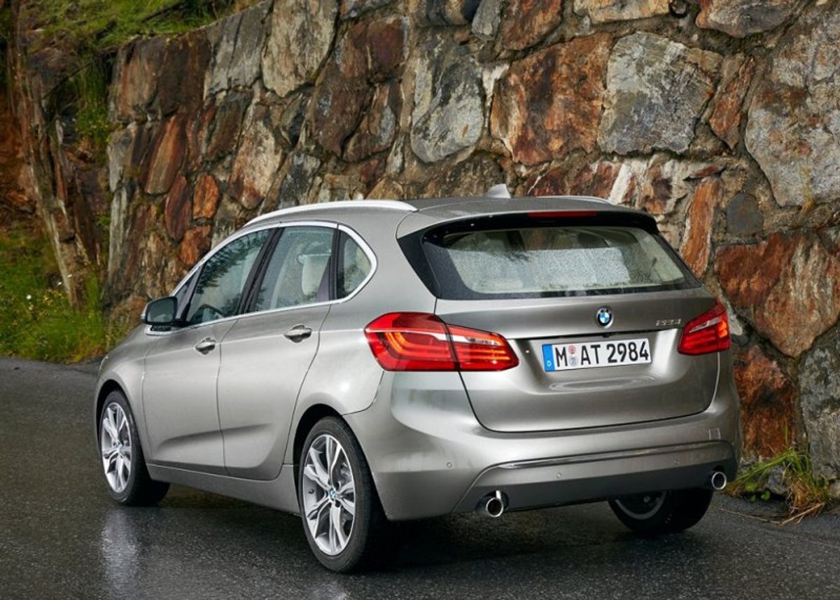 BMW 2-Series Active Tourer (2015) First Drive - Cars.co.za