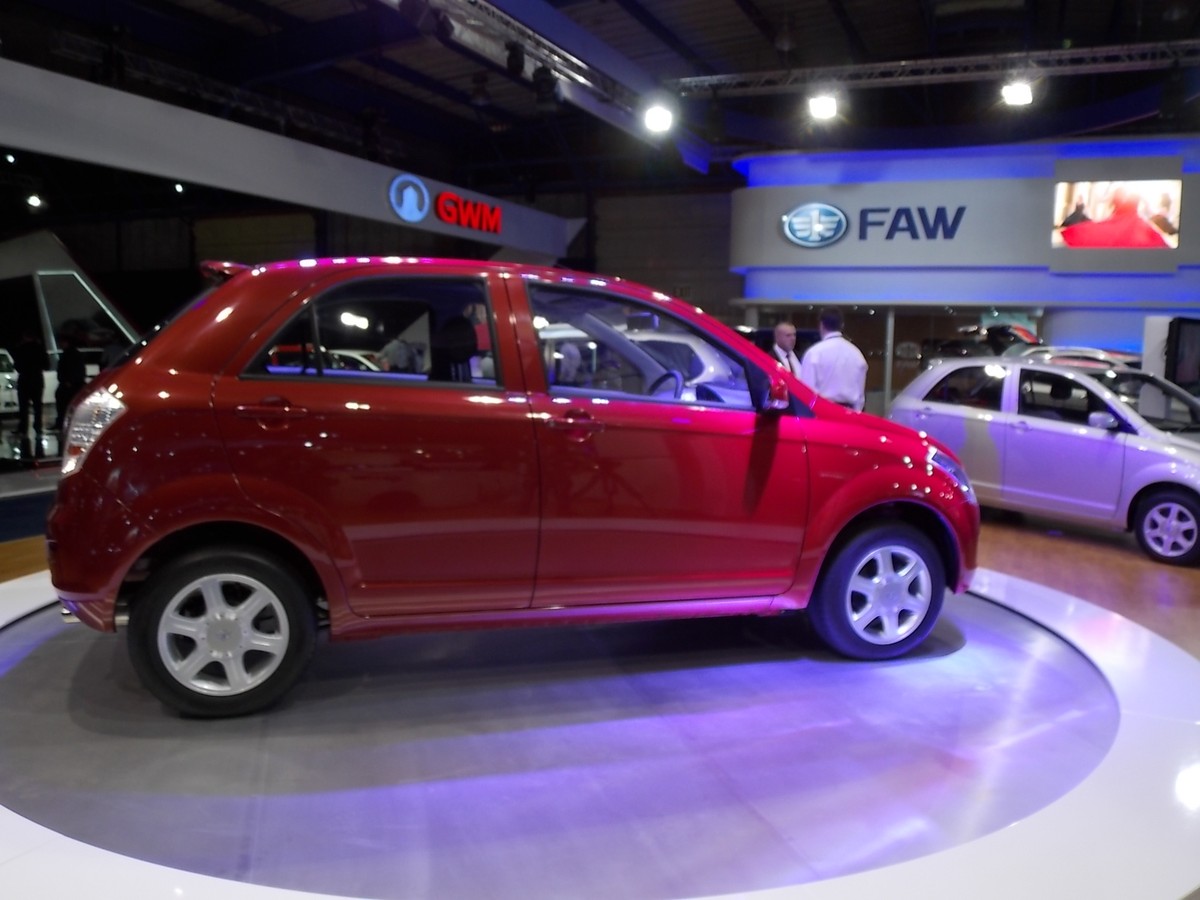 FAW V2 Hatchback Available In South Africa After 2013 JIMS Reveal ...