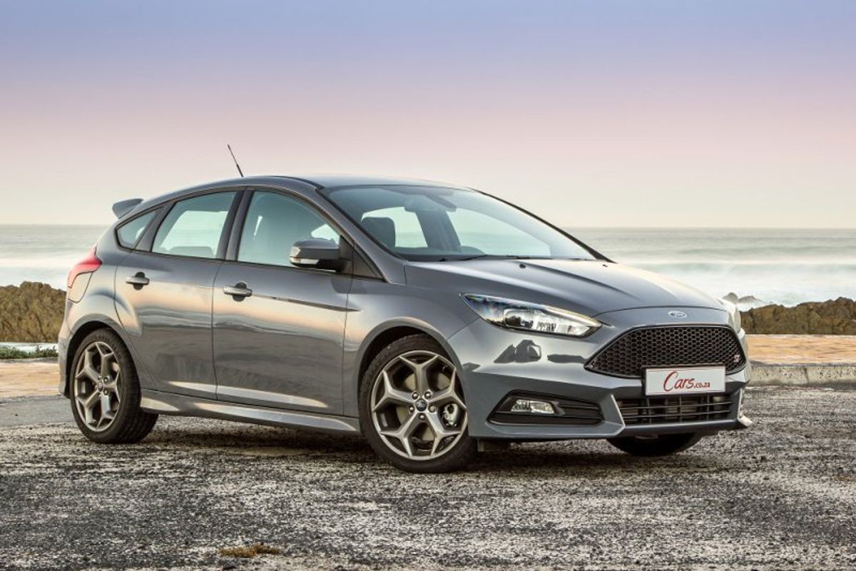 Ford Focus ST (2015) Review - Cars.co.za