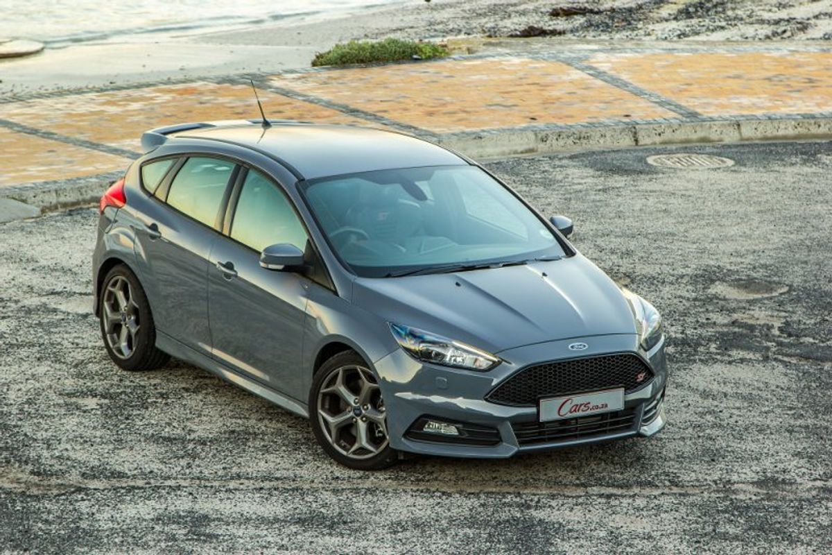 Ford Focus ST (2015) Review - Cars.co.za