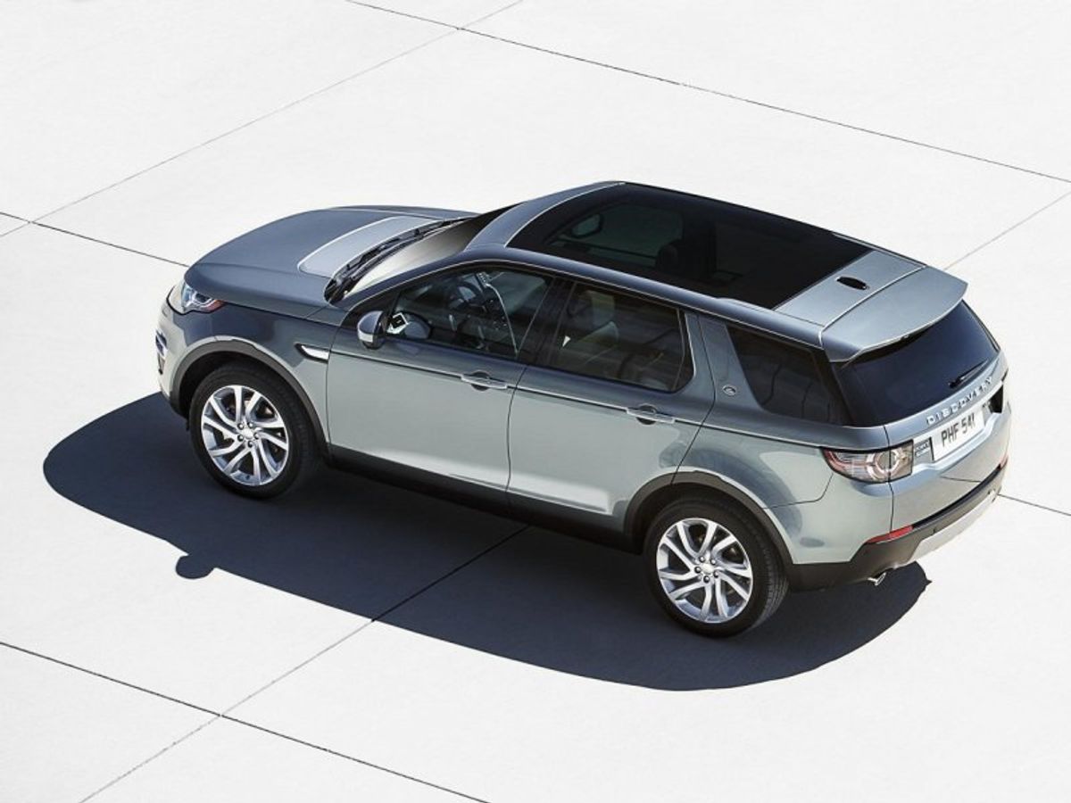 Land Rover Discovery Sport Launched - Cars.co.za