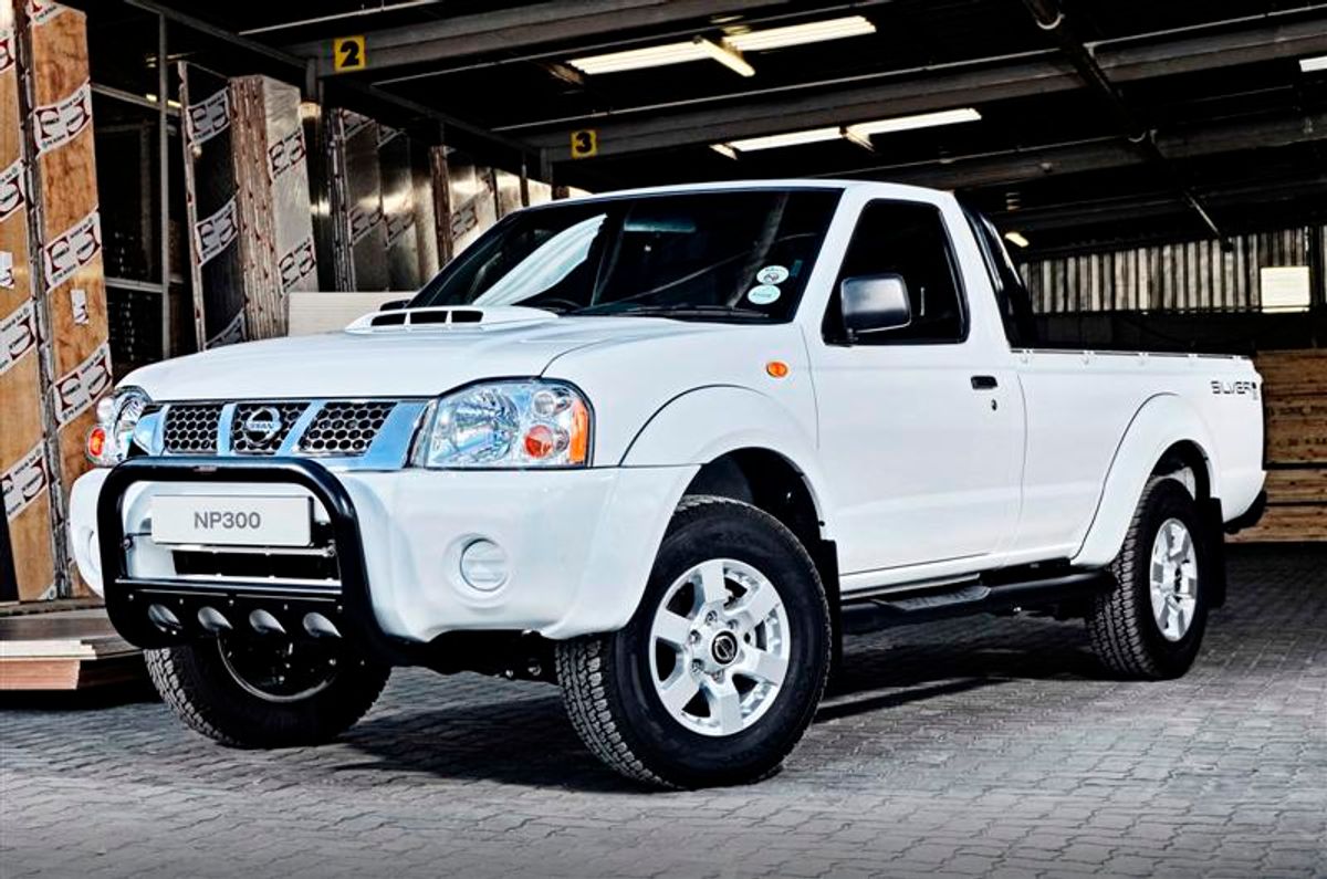 Nissan np300 регламент то