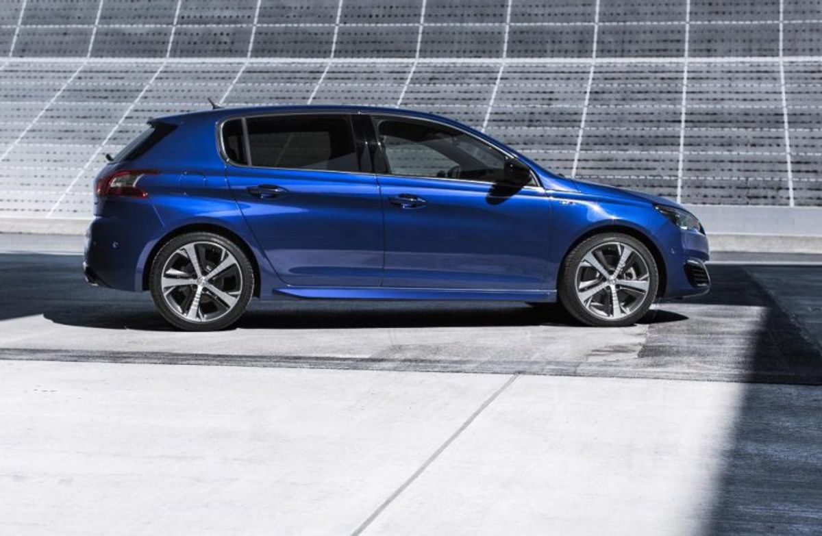 Peugeot 308 GT adds Performance Line - Cars.co.za