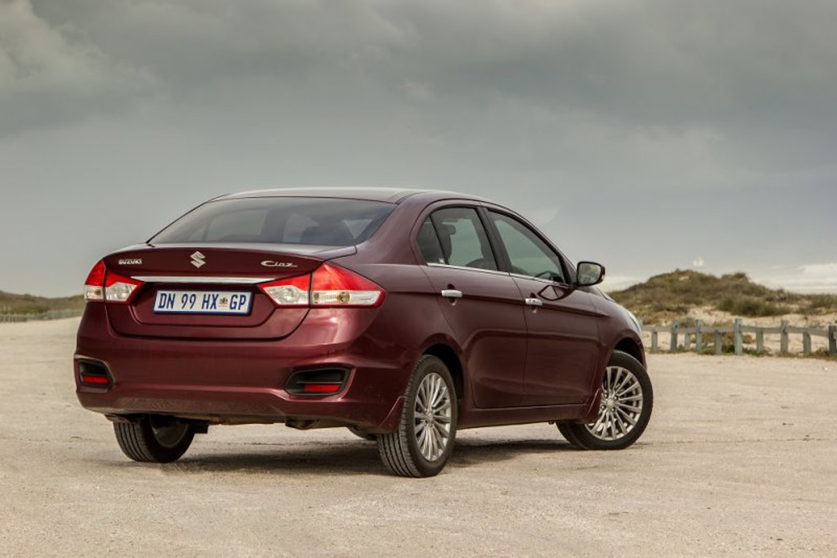 Suzuki Ciaz 1.4 GLX (2015) Review - Cars.co.za