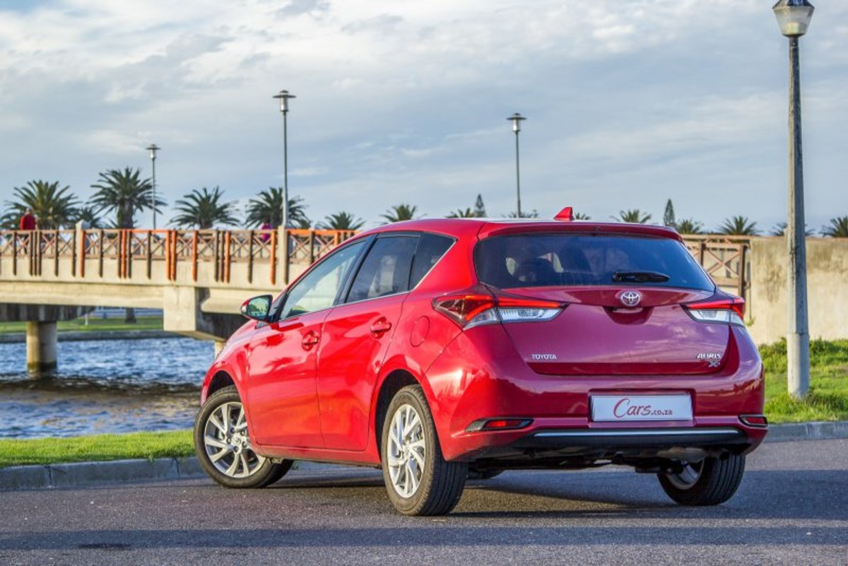 Toyota auris 2015
