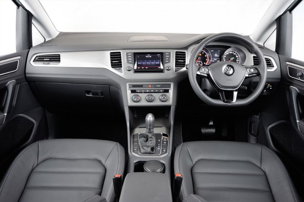 Volkswagen Golf SV 1 4 TSI Comfortline DSG 2015 Review 