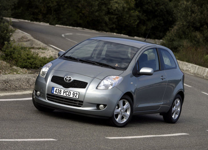 Toyota Yaris 1,3 T3 Spirit (2005) Driving Impression - Cars.co.za