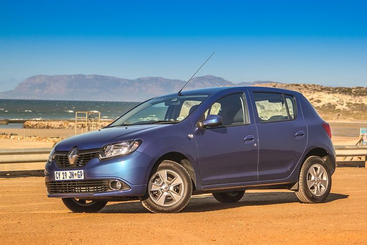 Renault sandero класс автомобиля