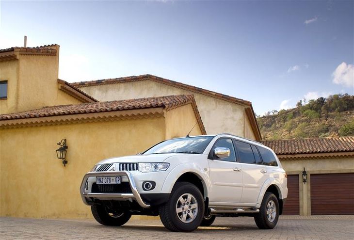 Mitsubishi pajero sport 2009